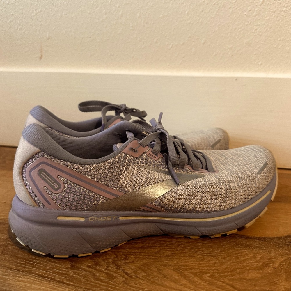 Brooks Ghost 14 running shoes